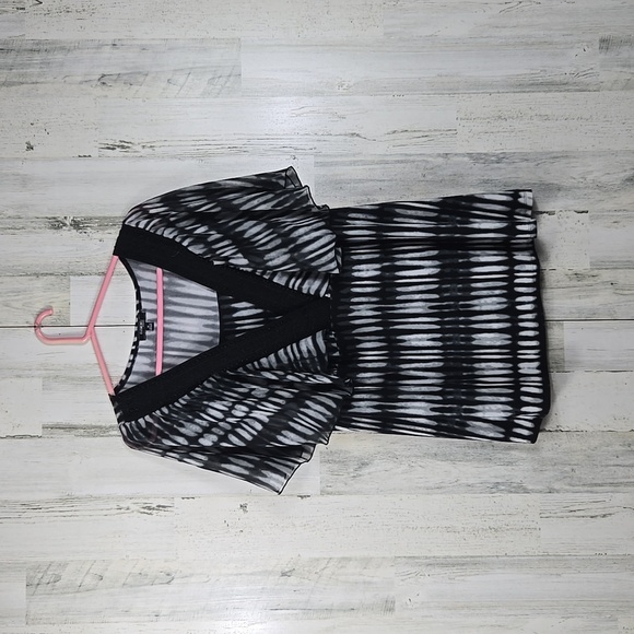 3/$15 elements black gray white sheer blouse women's plus size 3X - Picture 5 of 8